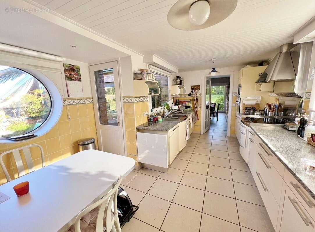 Maison à ENNETIERES-EN-WEPPES