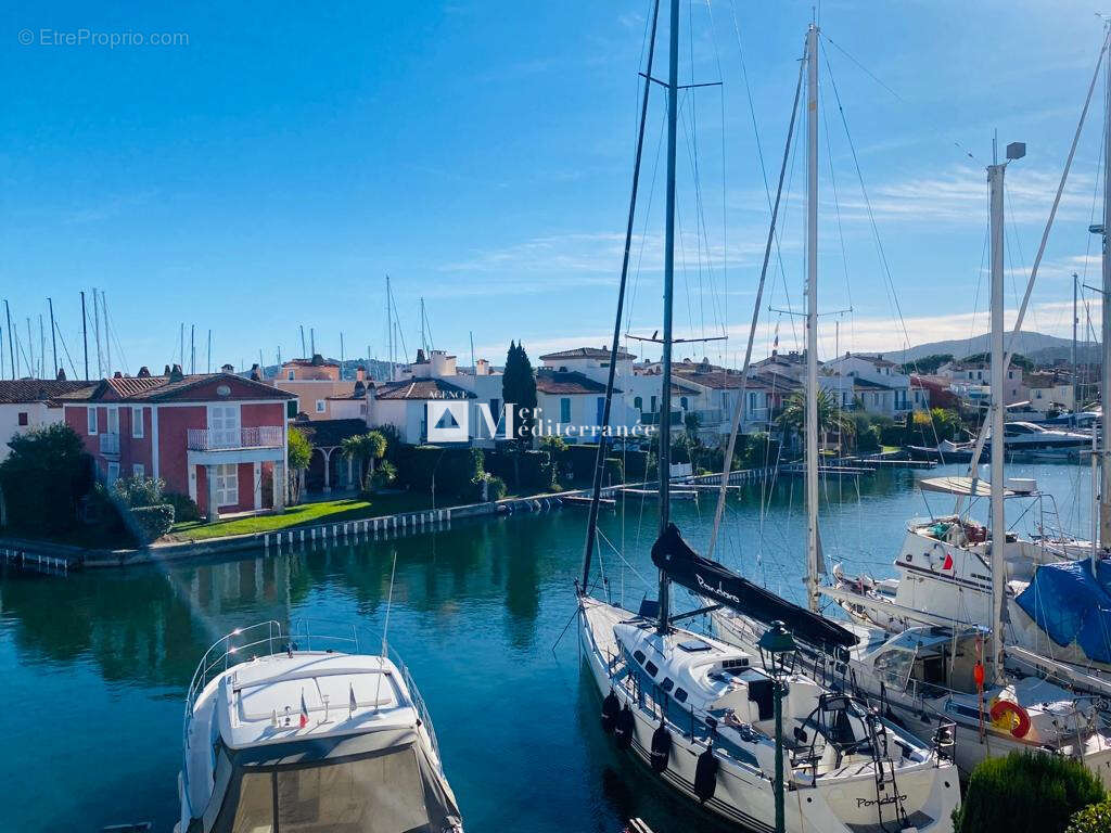 Appartement à GRIMAUD
