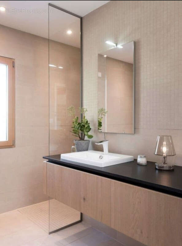 Appartement à MARSEILLE-10E