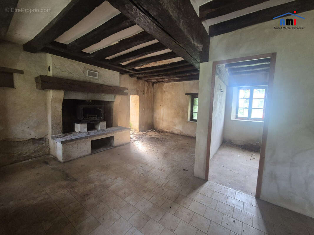 Maison à MOUTIERS-AU-PERCHE