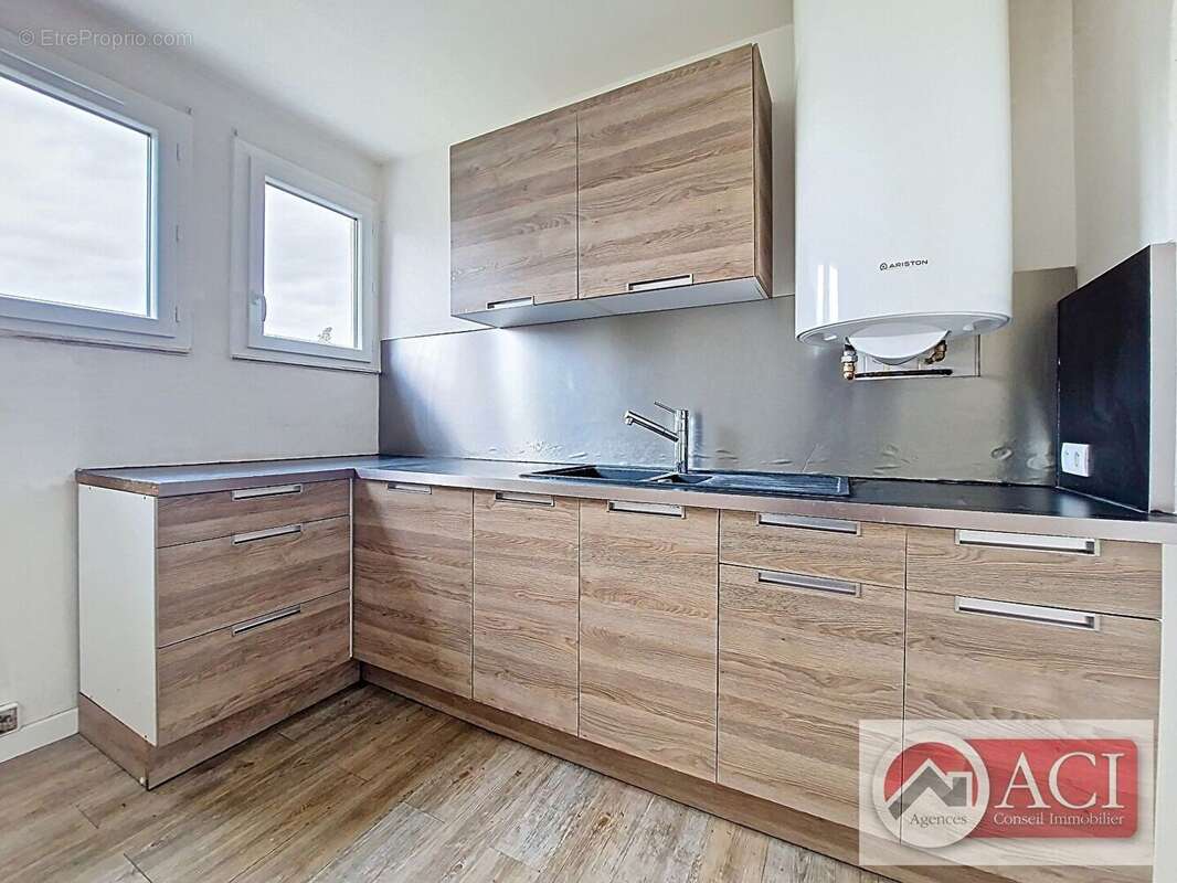 Appartement Gisors  3 pièce(s) 62m² - photo 2