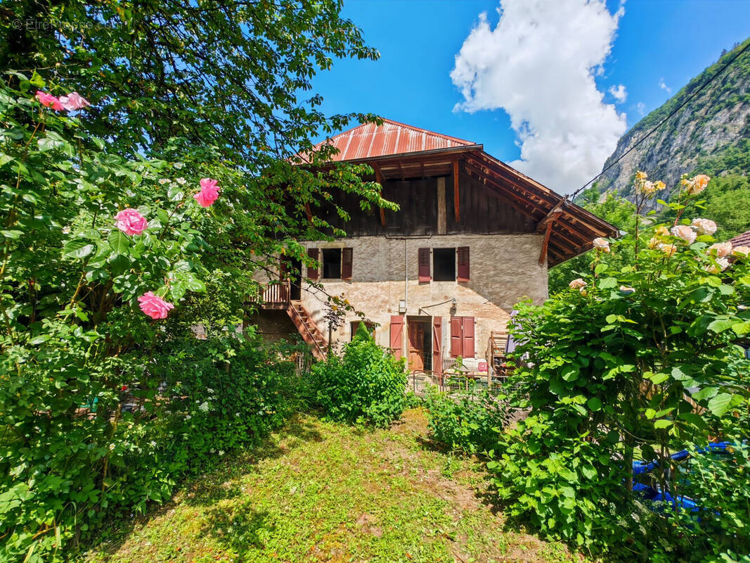 Maison à SAINT-JEOIRE