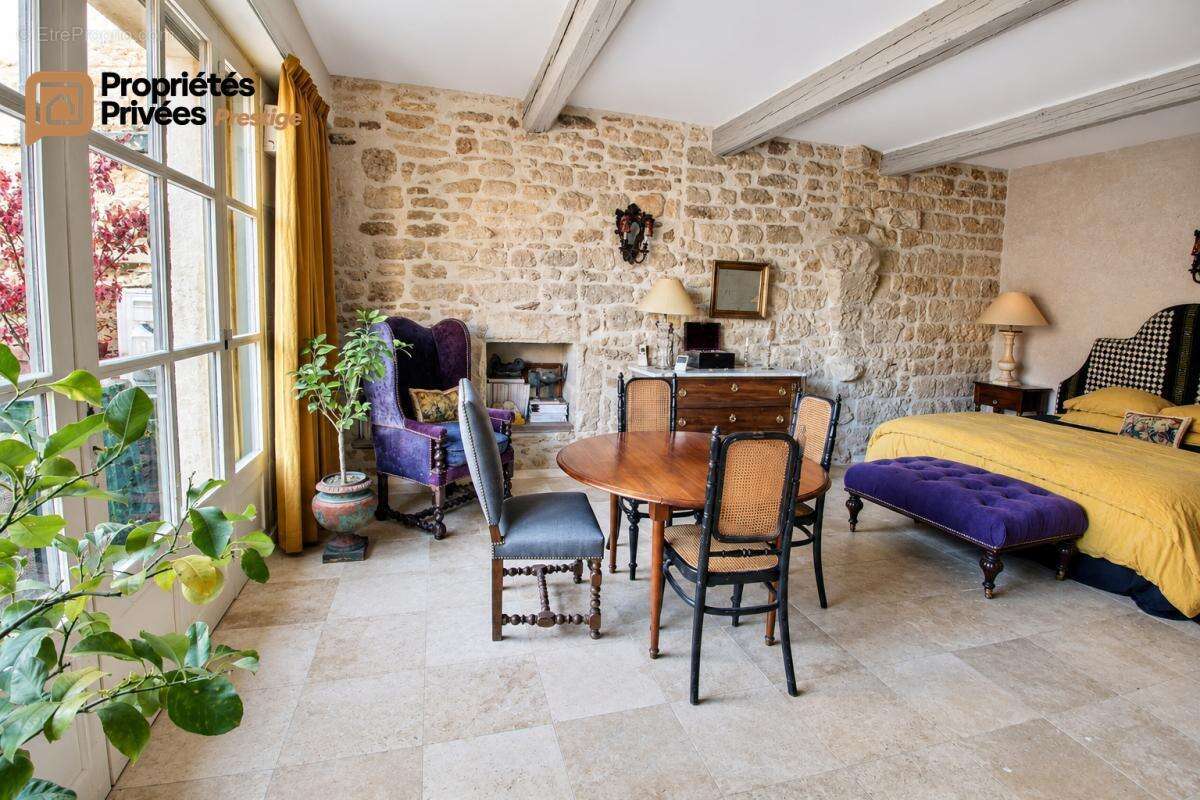 Appartement à UZES