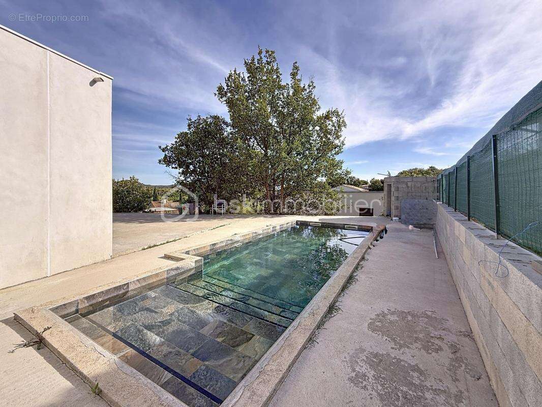 Maison à SAINT-JEAN-DE-LA-BLAQUIERE