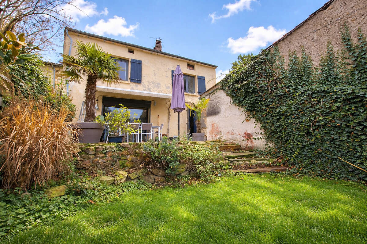 Maison à BILLOM