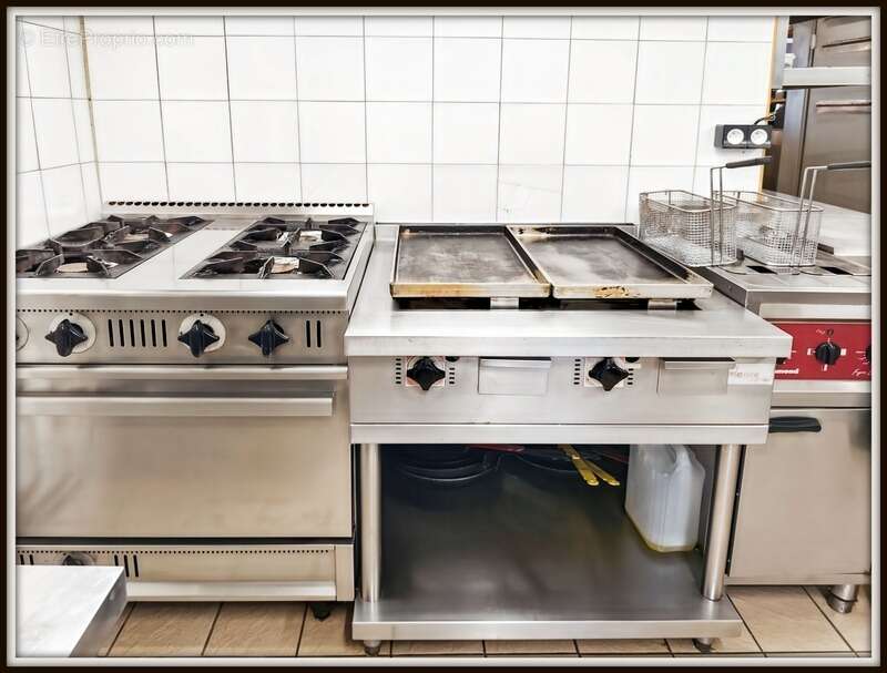 Commerce à AUREILHAN