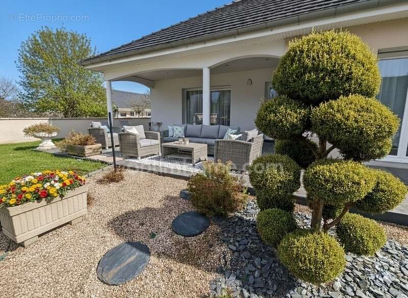 Maison à SAINT-USAGE