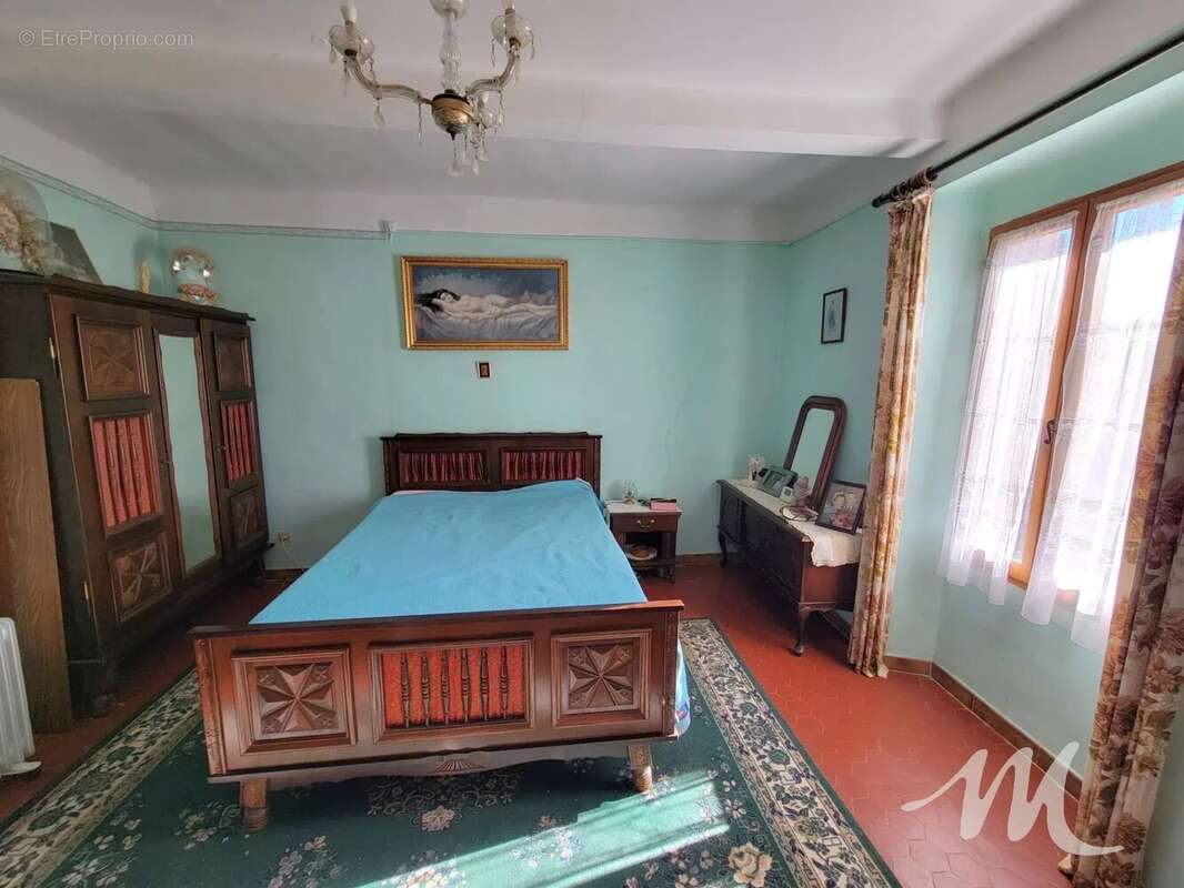 Maison à FOX-AMPHOUX