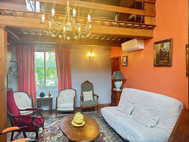 Maison à PERNES-LES-FONTAINES