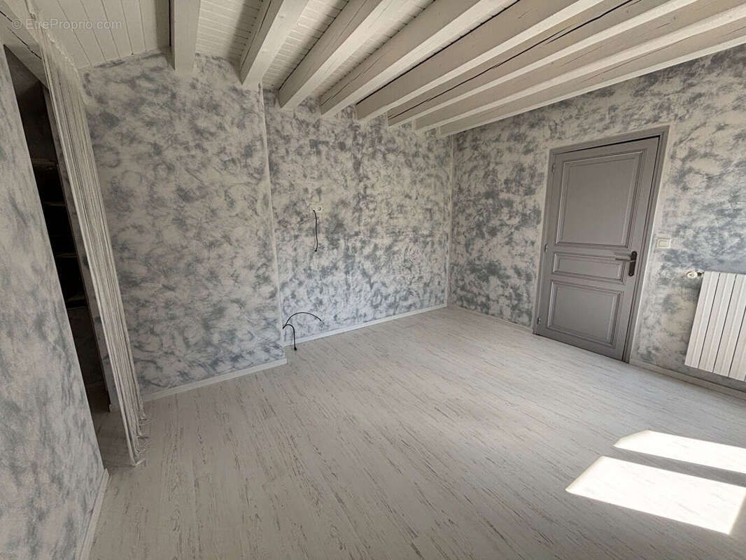 Maison La Cluse Et Mijoux 6 pièce(s) 218 m2 - photo 7