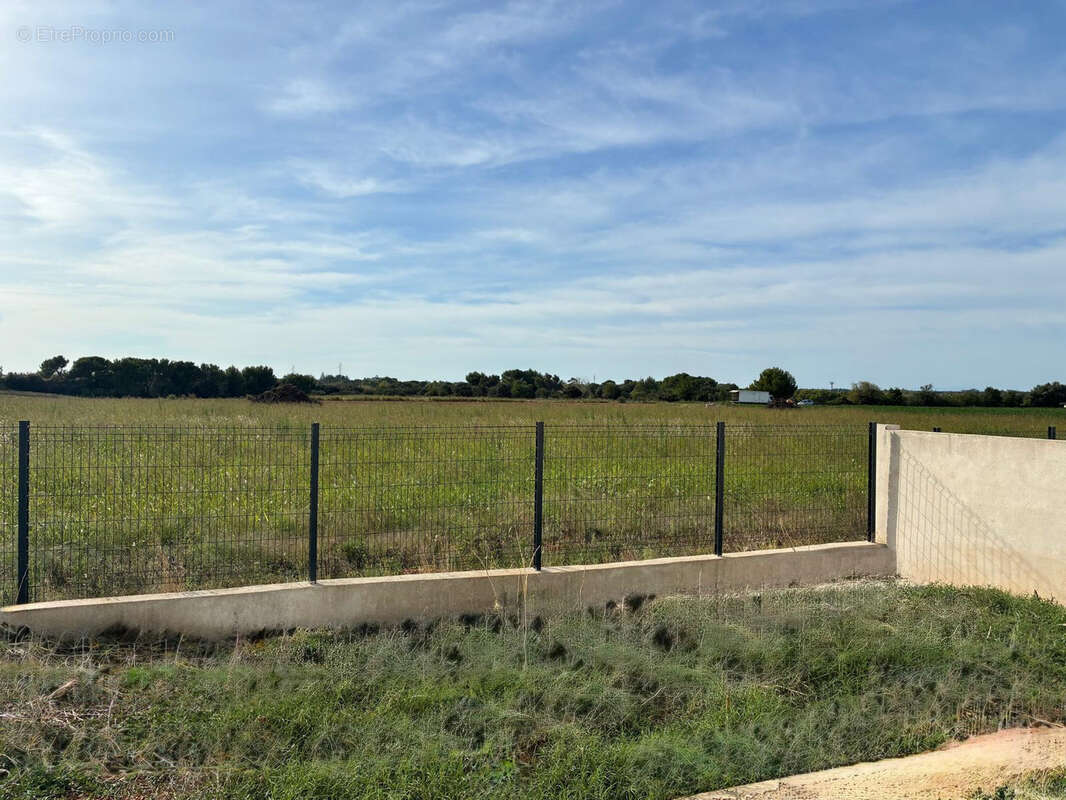 Maison à BELLEGARDE