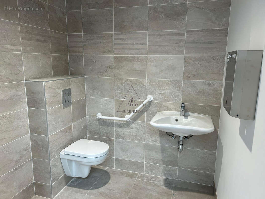 Commerce 77 m² à Molsheim  - photo 5