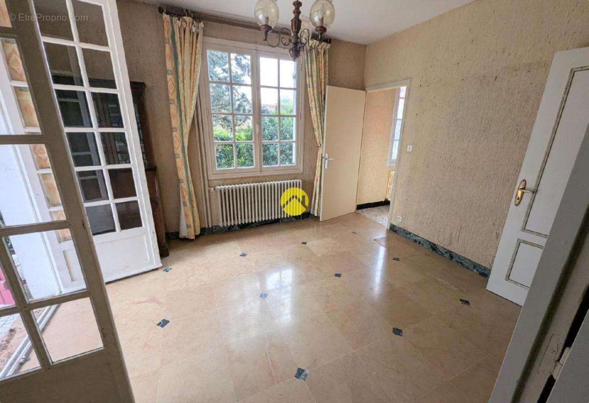 Maison à BAUGY