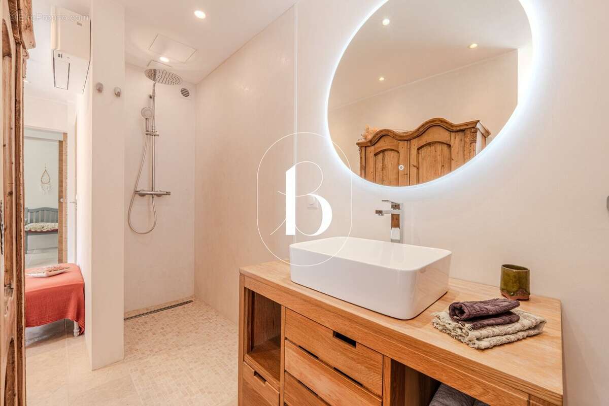 Maison 172 m² à Uzes  - photo 16
