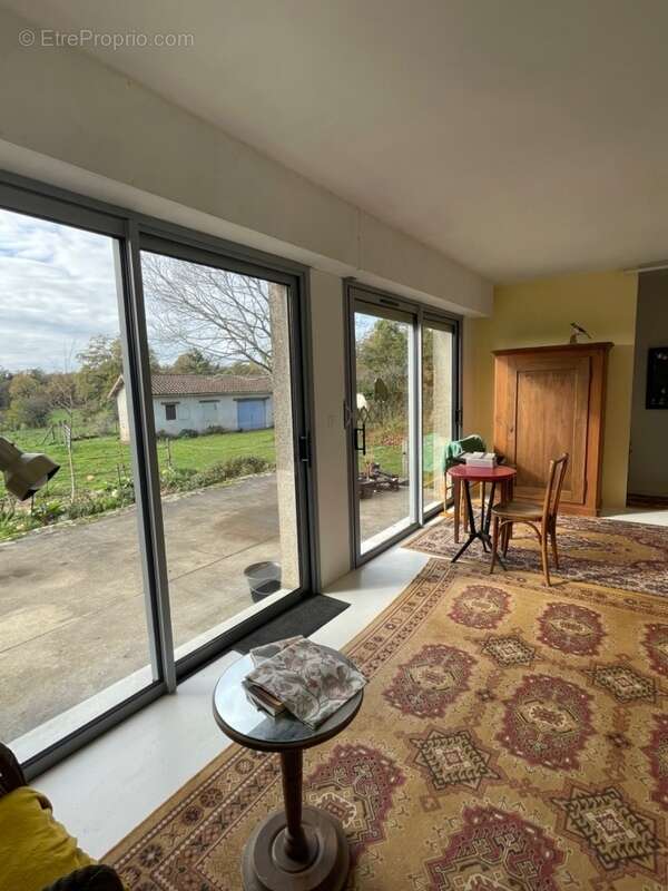 Maison à SAINT-JUNIEN