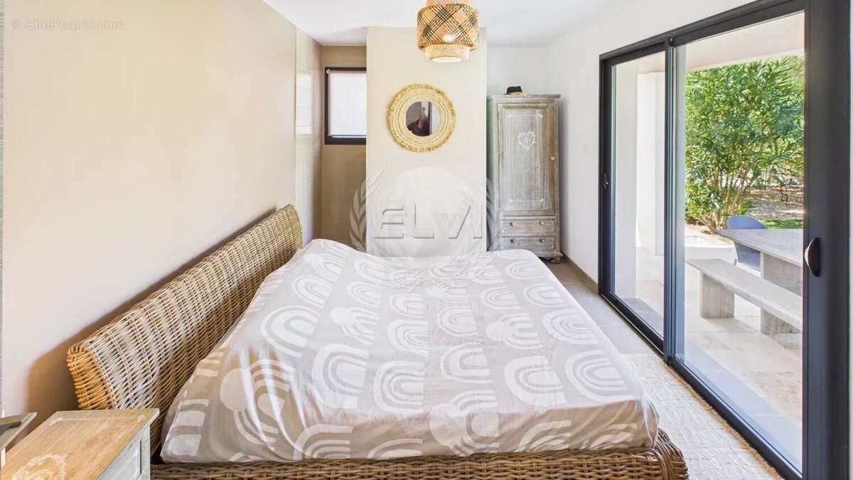 Maison à PLAN-DE-LA-TOUR