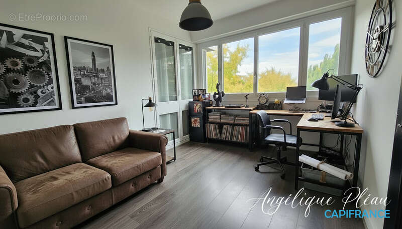 Appartement à FONTENAY-LE-FLEURY