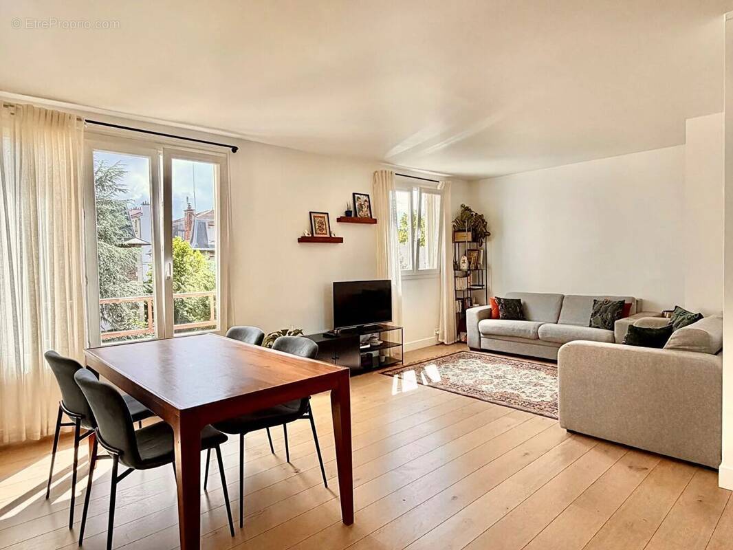 Appartement à COLOMBES