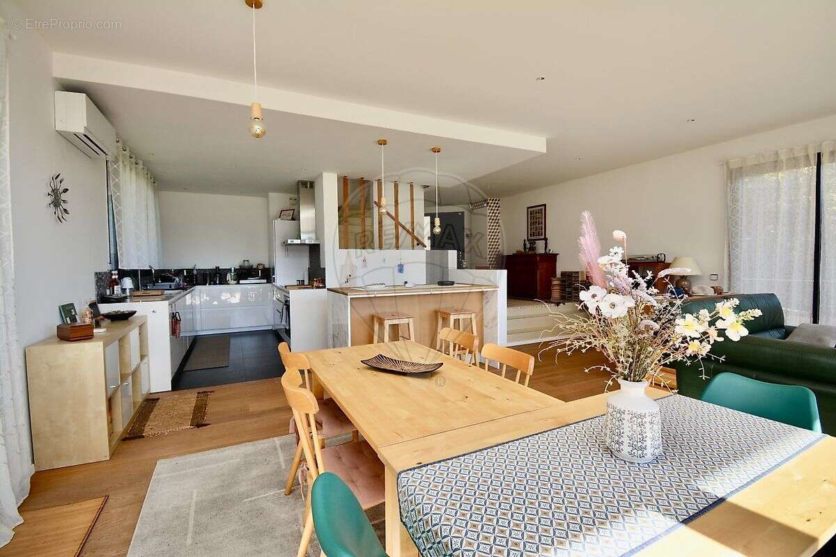 Maison à CAGNES-SUR-MER