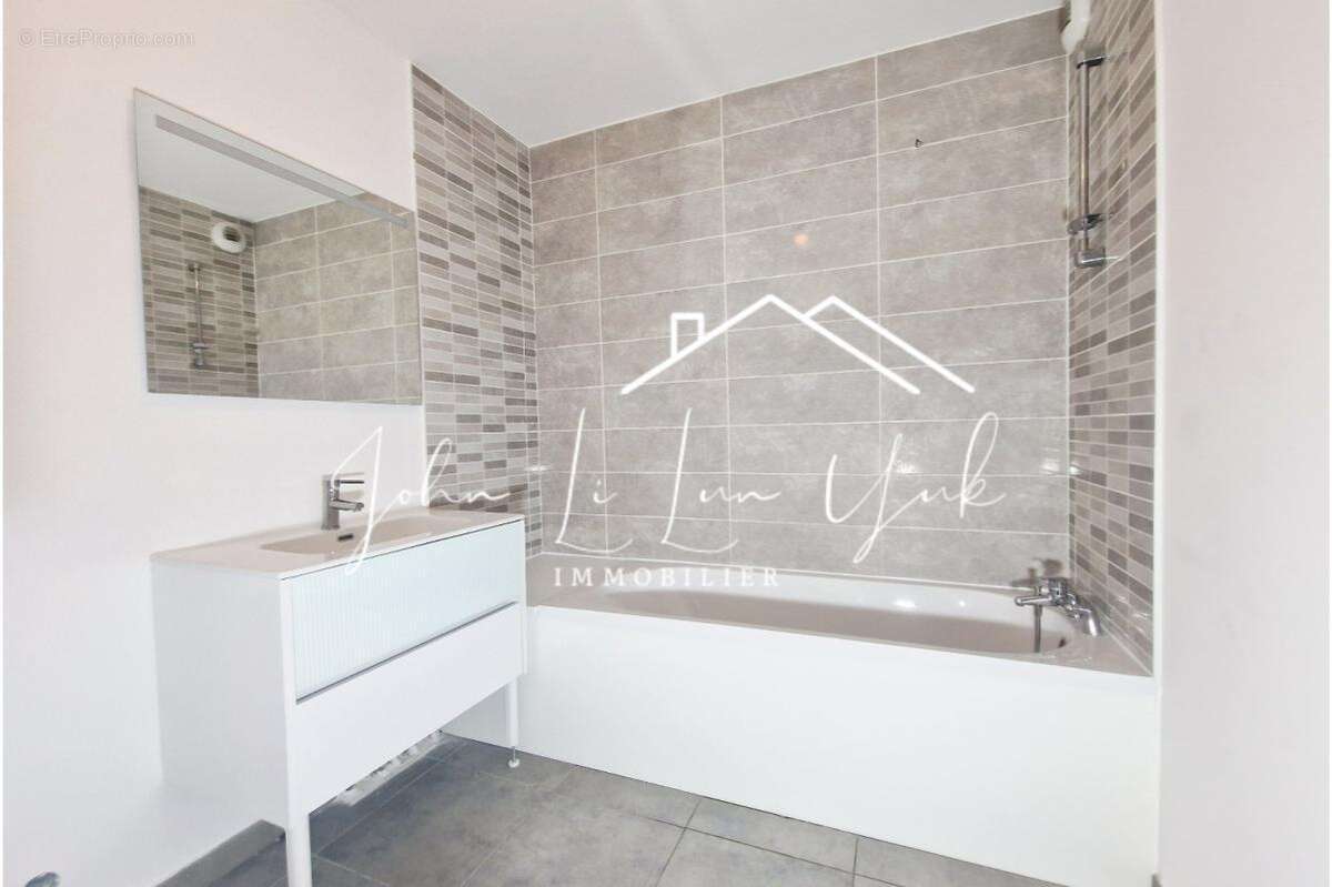 Appartement à BEAUCHAMP