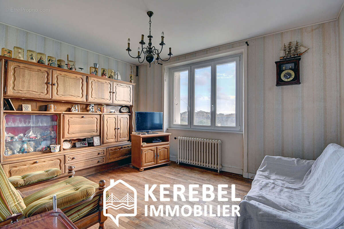 Maison à LOGONNA-DAOULAS