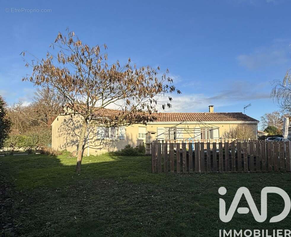 Photo 2 - Maison à SAINT-DENIS-DE-PILE