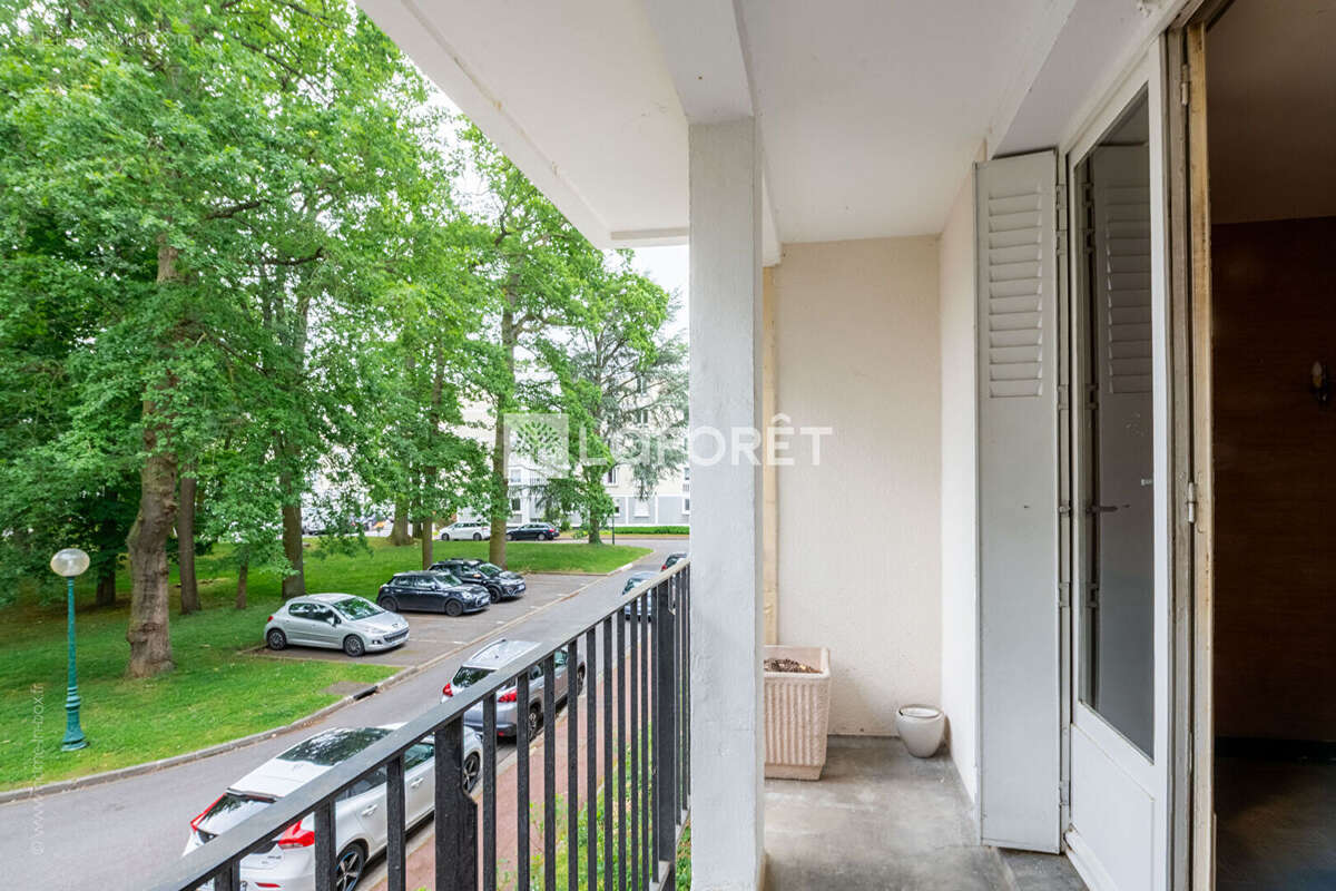 Appartement à LA CELLE-SAINT-CLOUD
