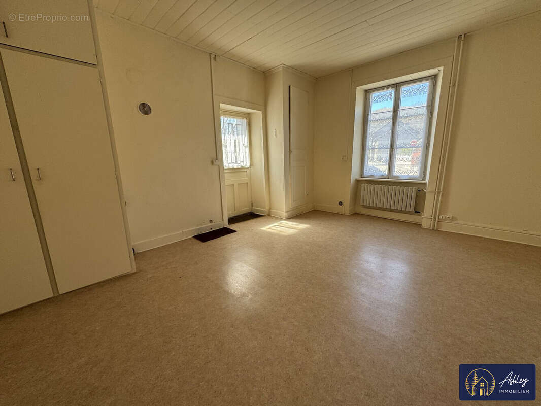 Maison à vendre YDES 4 pièces - Maison à YDES