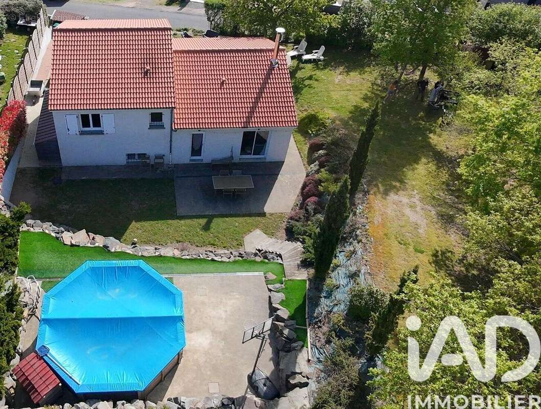 Photo 2 - Maison à COMBRONDE