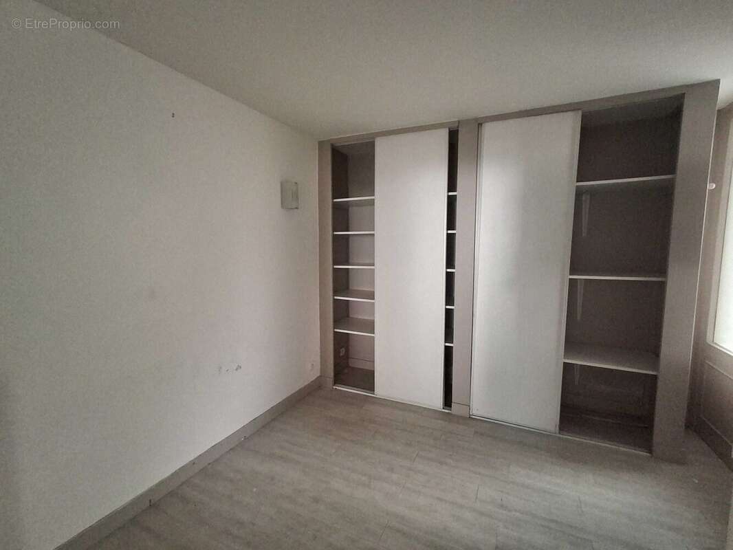 Appartement 200 m² à Cognac  - photo 8