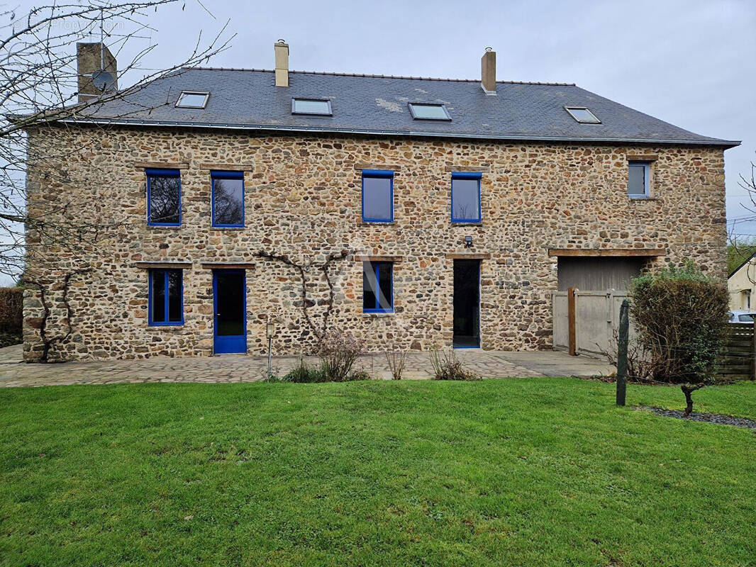 Maison à SAINT-GERMAIN-LE-FOUILLOUX