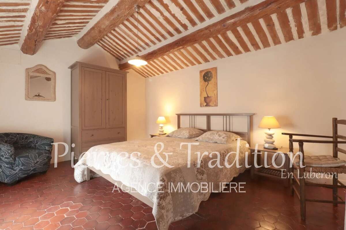 Maison à ROUSSILLON