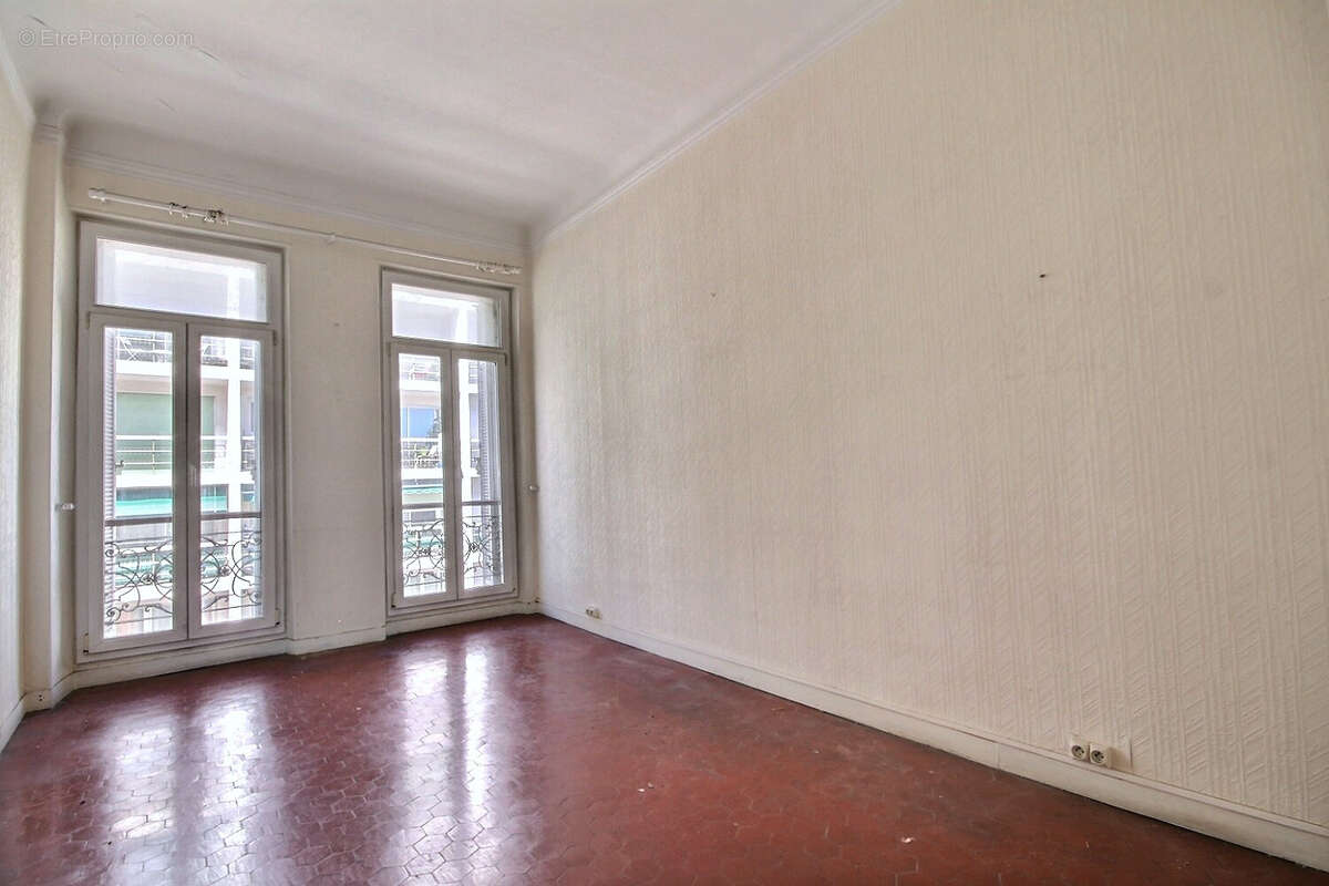 Appartement à MARSEILLE-6E