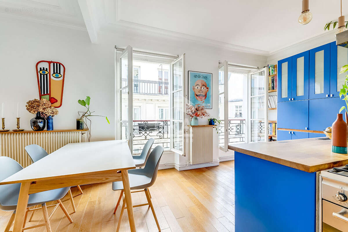 Appartement à PARIS-17E