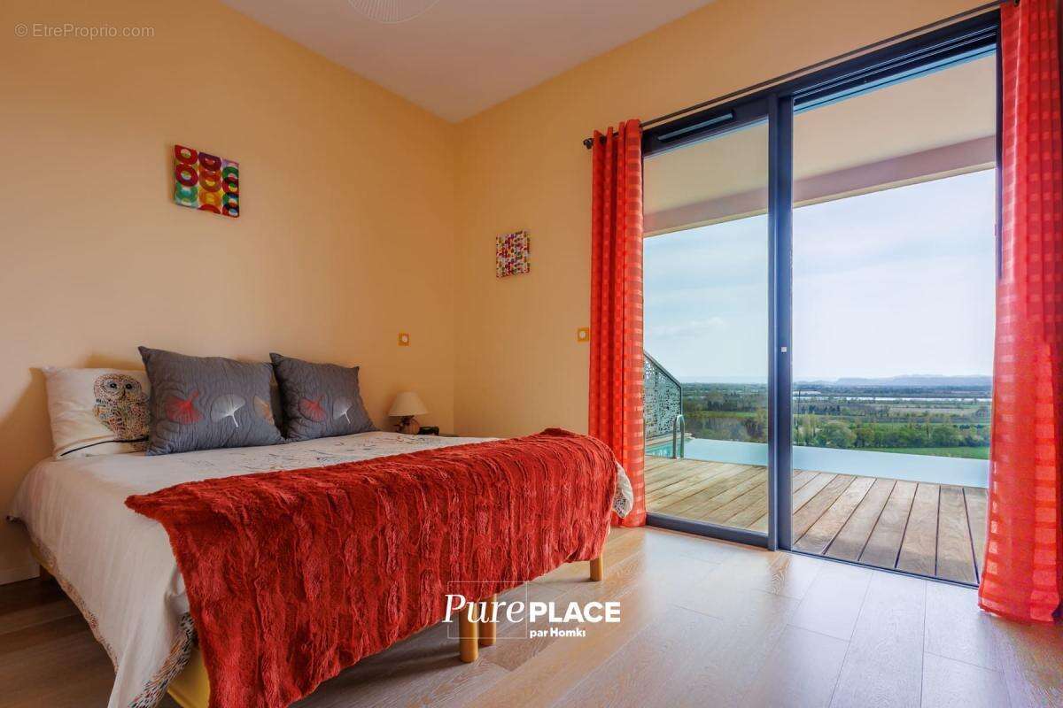 Appartement à VILLENEUVE-LES-AVIGNON