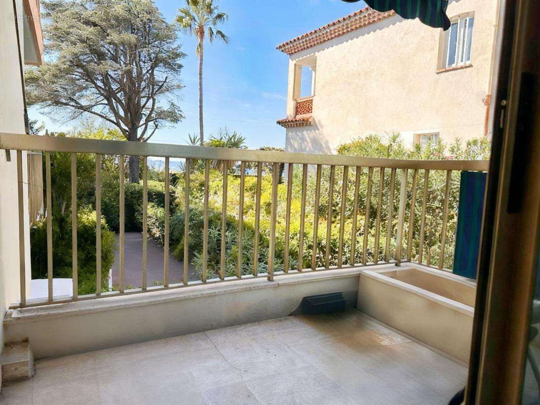  Cannes, plage du Midi — 3 pièces 80 m², aperçu mer, box fermé - photo 10
