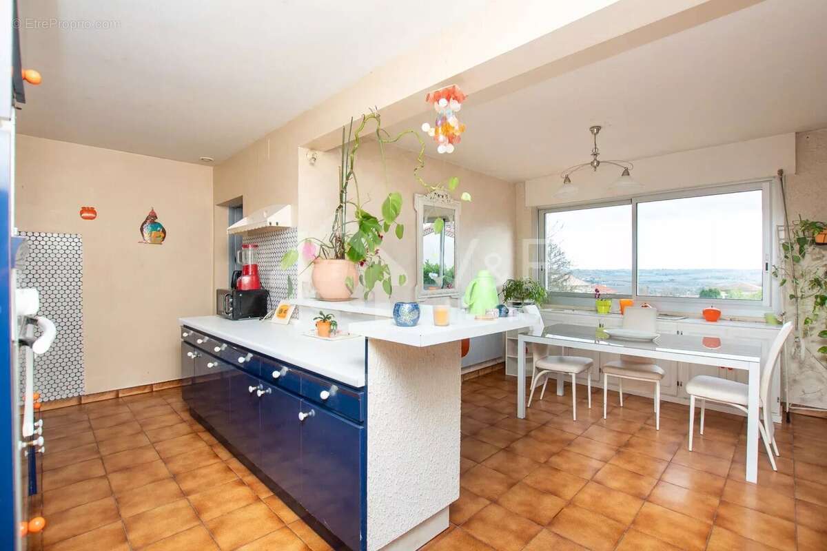 Maison à LAUZERVILLE