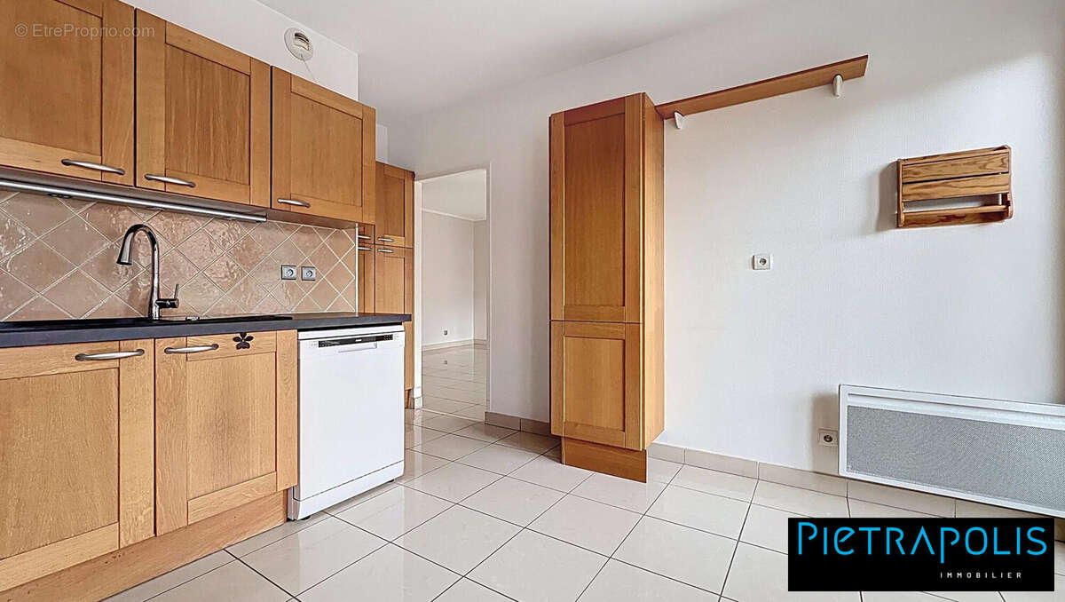 Appartement à CHARBONNIERES-LES-BAINS