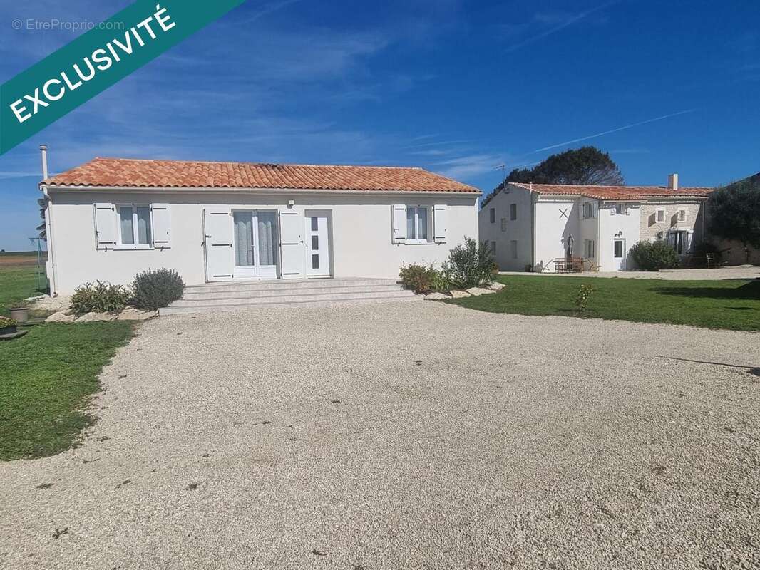 Photo 2 - Maison à LES TOUCHES-DE-PERIGNY