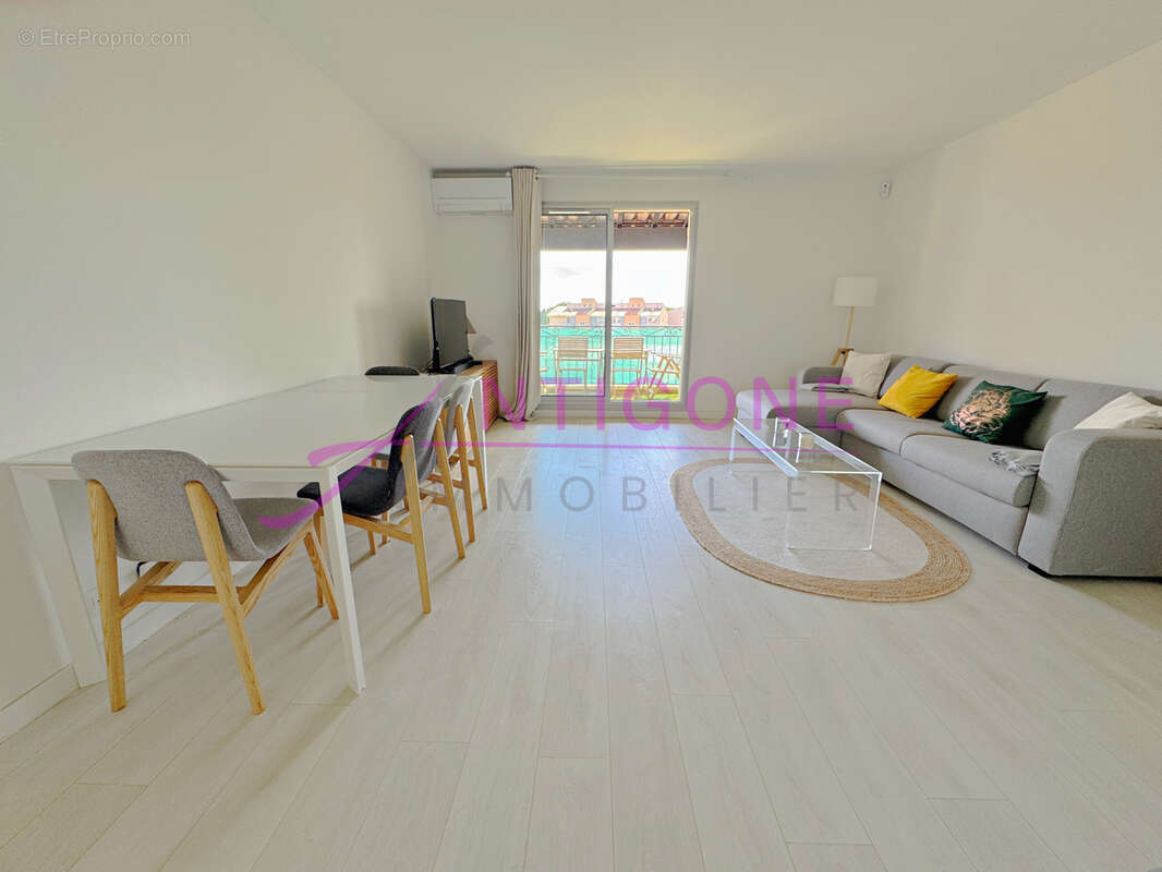 Appartement à SANARY-SUR-MER