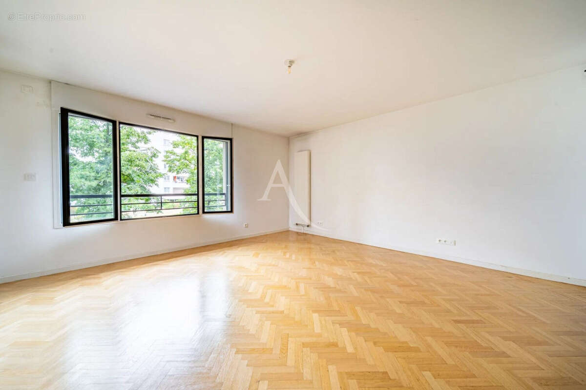 Suresnes - Résidence Sisley - Appartement 3 pièces 69m² - Parking en sus - photo 3