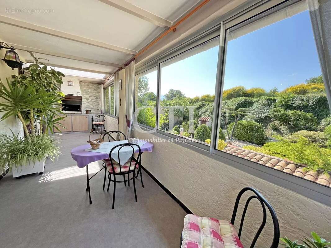 Maison à VAISON-LA-ROMAINE