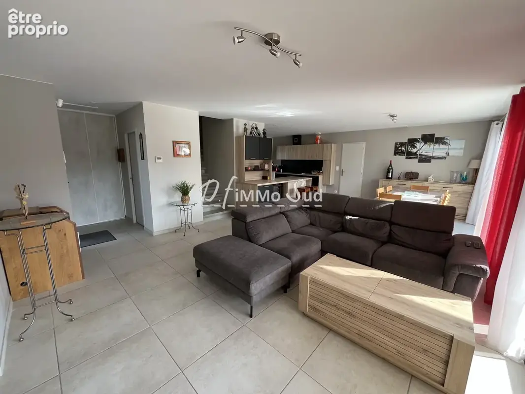 Villa T6 - 4 faces avec piscine, garage, carport, terrain de pétanque et panneaux solaires - photo 12