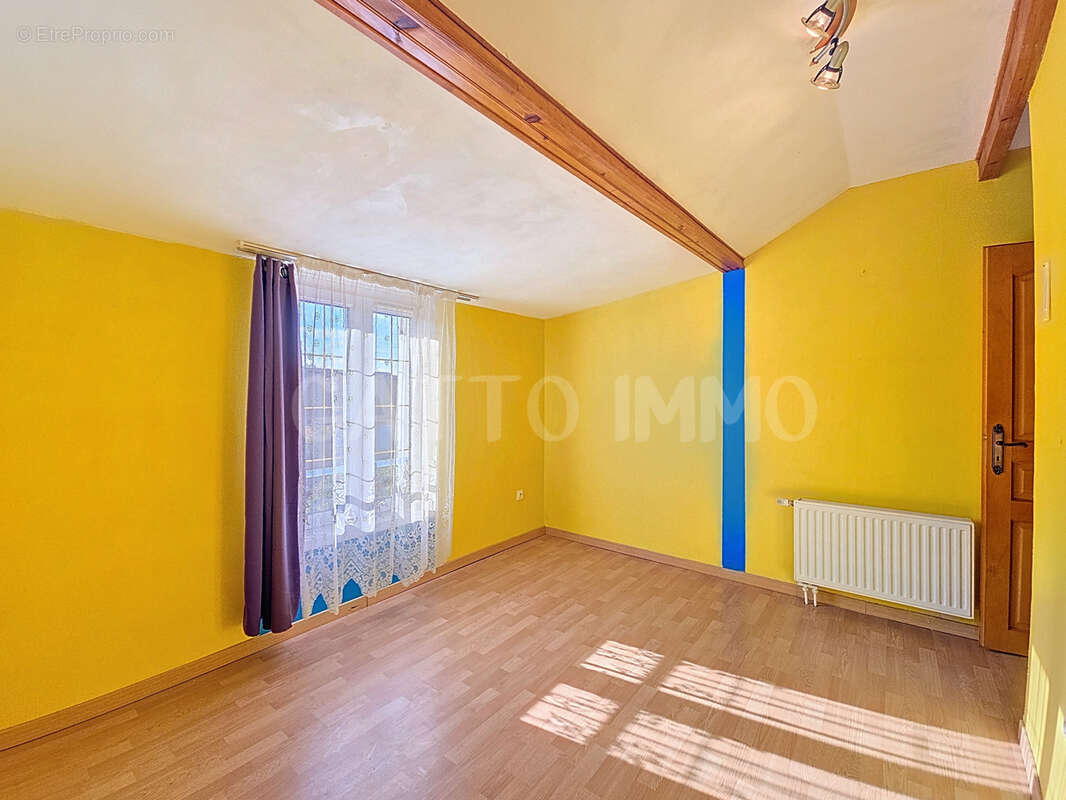 Maison à HAN-SUR-NIED