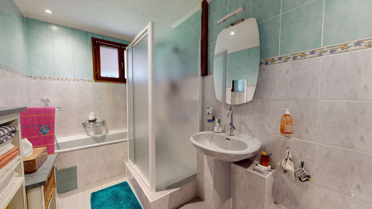 Maison à CHANOZ-CHATENAY