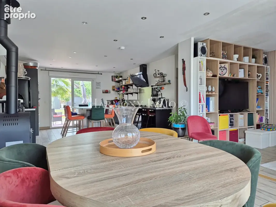 Maison de plain pied 4 pièces de 92 m2 avec piscine et jardin arboré - photo 5