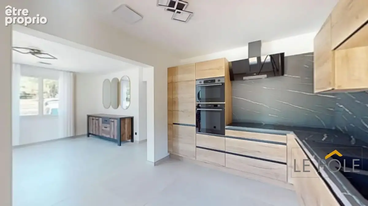 Charmante maison, plain-pied, entierement renovee sur une parcelle d'environ 1300m² - photo 3