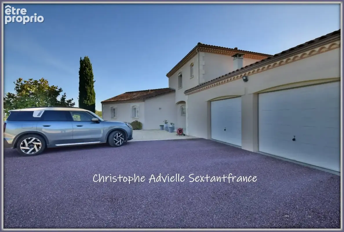 Belle contemporaine, 4 chambres, 2 salles d'eau, double garage, piscine sur 5118 M2 - photo 12