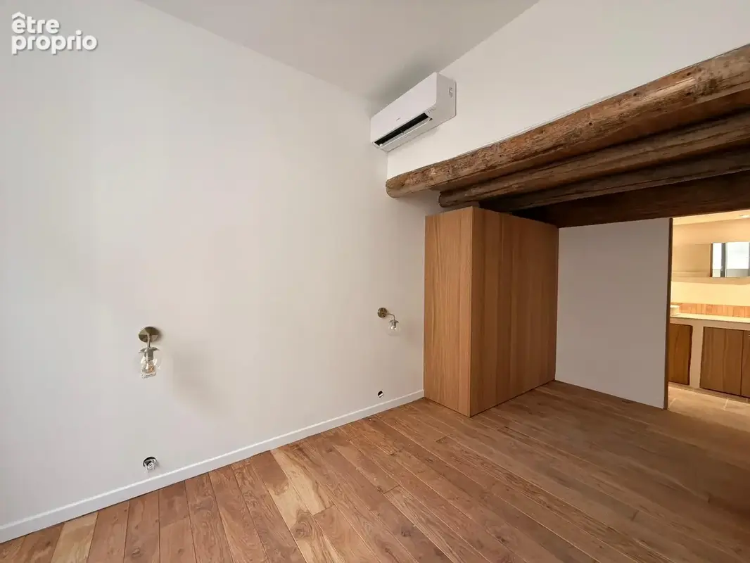 NIMES VAUBAN/CROIX DE FER Magnifique maison rénovée de 165m2 4 pièces, garage 46 m2, terrasse 35 m2 - photo 11
