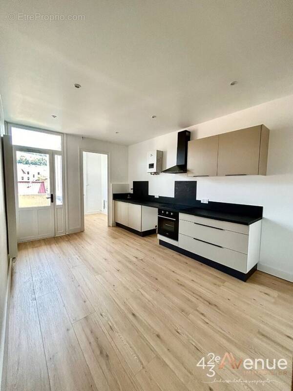 Appartement à SAINT-ETIENNE